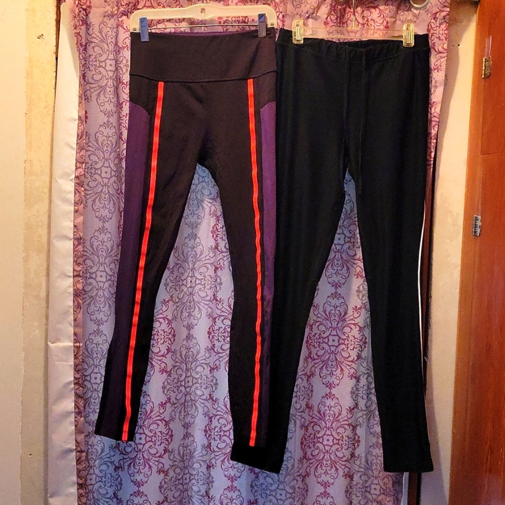 XS leggings. One with zippers on the ankle.
